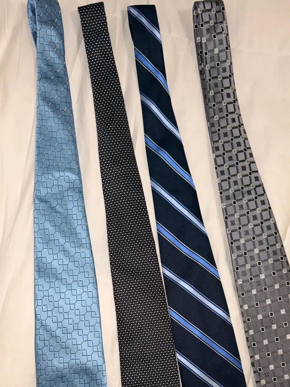 4x Men's Blue & Gray Patterned Silk Ties